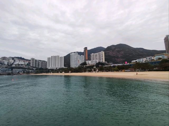ชายหาดสวย ทางตอนใต้ของเกาะฮ่องกง