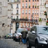 Paris in Bloom: A Picnic under the Eiffel Tower