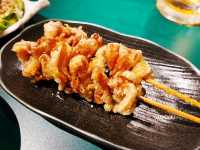🍶 [🇯🇵福岡] 昼から楽しめる！天神南の人気居酒屋「食堂うめぼし 天神南」