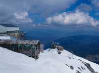 ภูเขาหิมะมังกรหยก Yulong snow Mountain