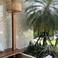 คาเฟ่เชียงใหม่ ที่เหมือนมานั่งเล่นอยู่ริมทะเล