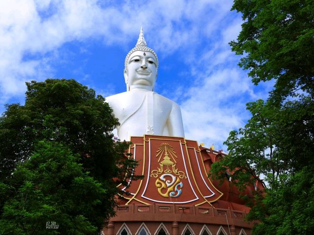 วัดภูมโนรมย์ ที่เที่ยวมุกดาหาร
