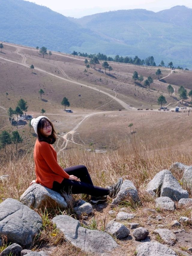 Phuong Hoang peak, a stop near Ha Long Bay 