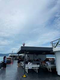 นั่งเรือเฟอร์รี่ Seatrand ไปสมุย… วิวดีทุกนาที!