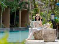 รีสอร์ตสไตล์ทรอปิคอล บรรยากาศร่มรื่น 