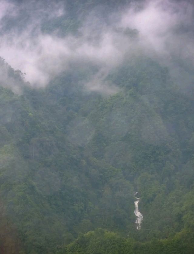 ⛰️✨ พิชิตฟานซีปัน – หลังคาแห่งอินโดจีน 🇻🇳☁️