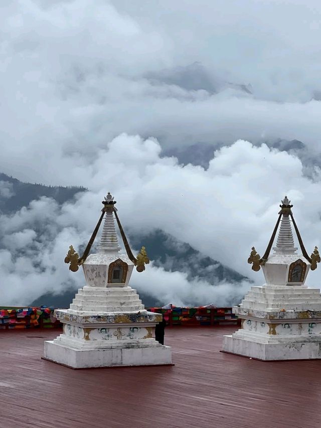 🌊🚢 Glide Through China’s Heart! | Yangtze River Cruise  🇨🇳✨