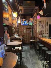 Lad’s Dining 新宿店, All-You-Can-Eat Pizza with a Side of Lively Vibes
