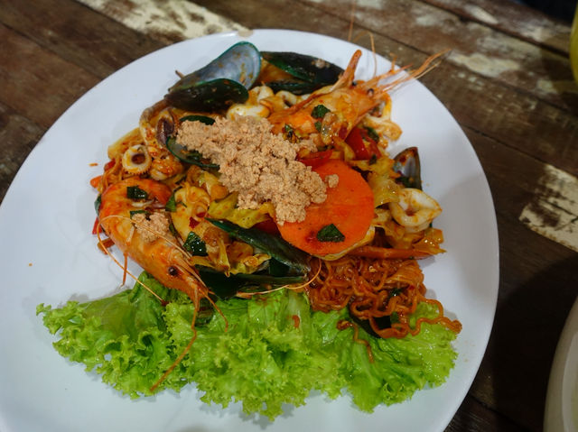 🍤 Tom Yum Treasure at Pe Aor – A Burst of Flavours in Every Spoon