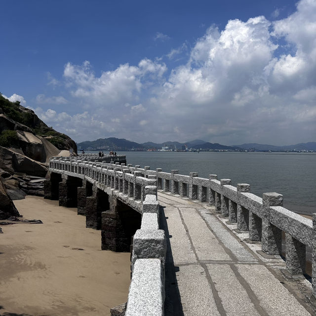 Gulangyu on a Budget: How to Conquer the ‘Piano Island’ Without Going Broke"** 🎹🏝️   