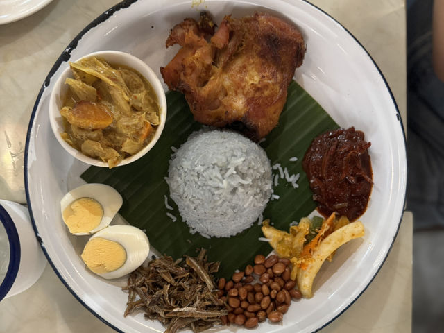 🍛 Review: The White Tiffin @ Esplanade Xchange – Nostalgic Bites with a Modern Twist
