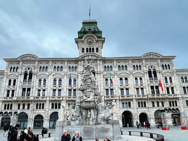 Trieste: Italy's Unique Border City – A Solo Traveler's Paradise! 🇮🇹🇦🇹