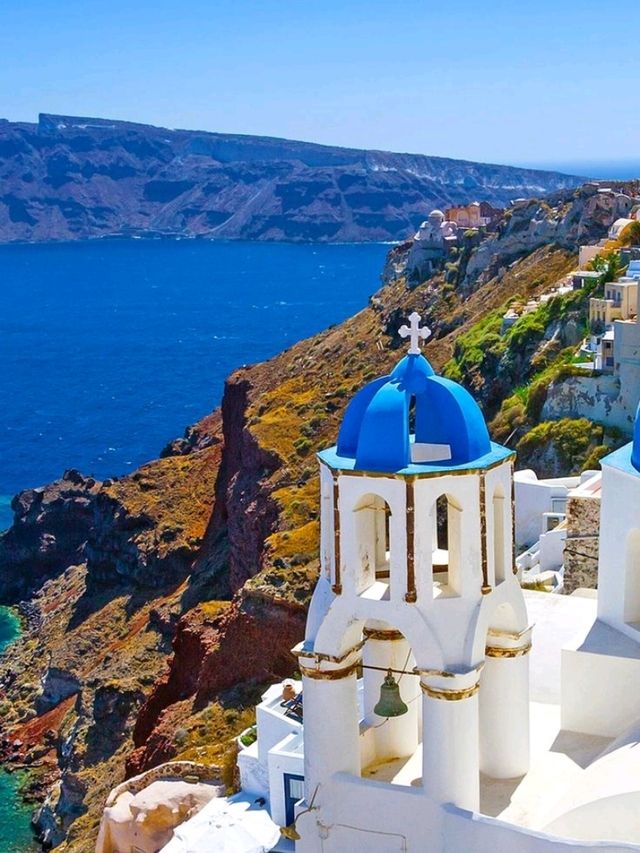Endless beautiful Mediterranean vibes in Greece!