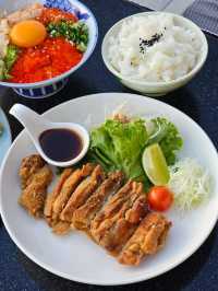 bakkai seaside kitchen : Sriracha