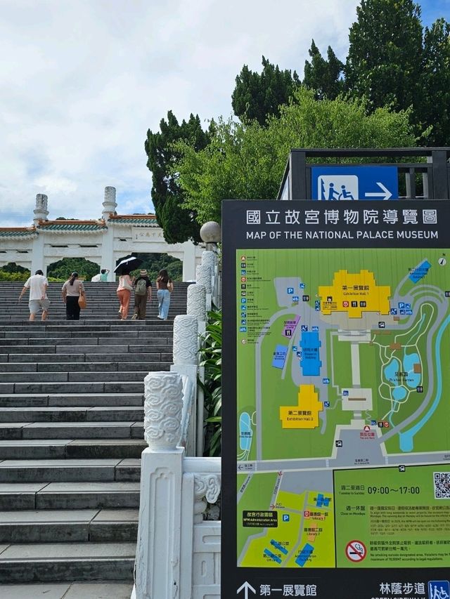 經典博物館〔台北故宮博物院〕，必看傳世翠玉白菜