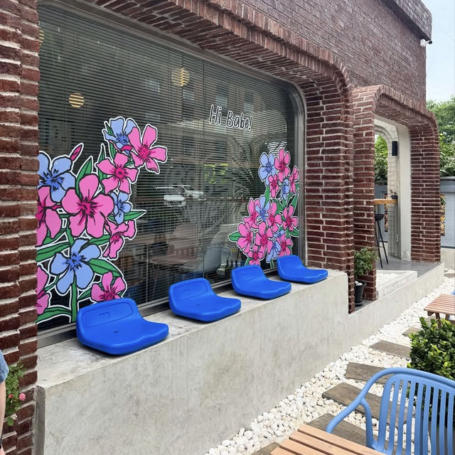 Hi Babe Café