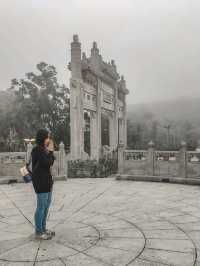 Tian Tan Buddha, Hong Kong – A Peaceful Escape Above the Clouds 🚡✨ 