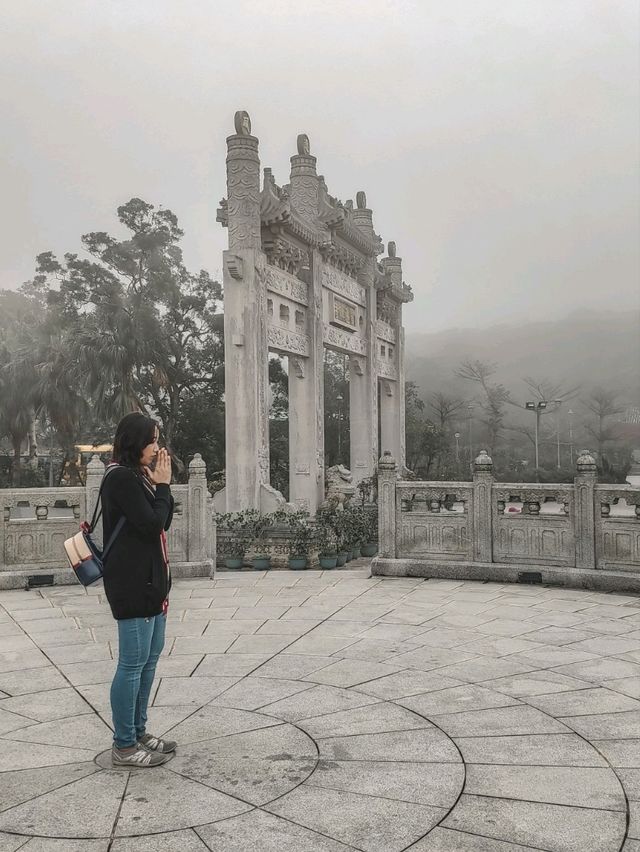 Tian Tan Buddha, Hong Kong – A Peaceful Escape Above the Clouds 🚡✨ 
