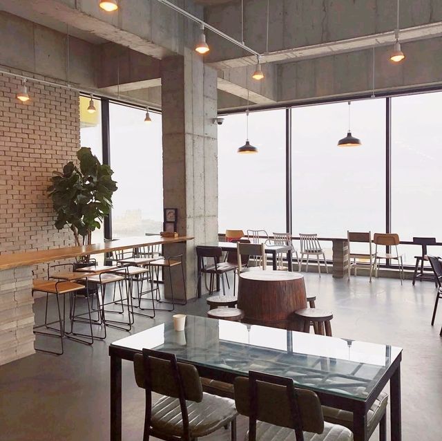 LongBlack Cafe