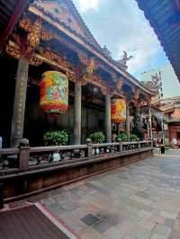 ขอพรเทพเจ้าที่ วัดหลงซาน