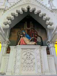 Gloria Church