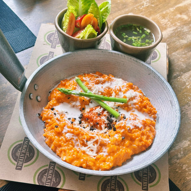 세계에서 가장 작은 활화산 옆에서 마시는 진짜 초콜릿 Tsokolateria 후기 