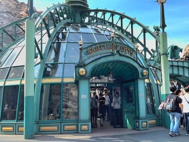 Uncover Wonders at Mysterious Island!