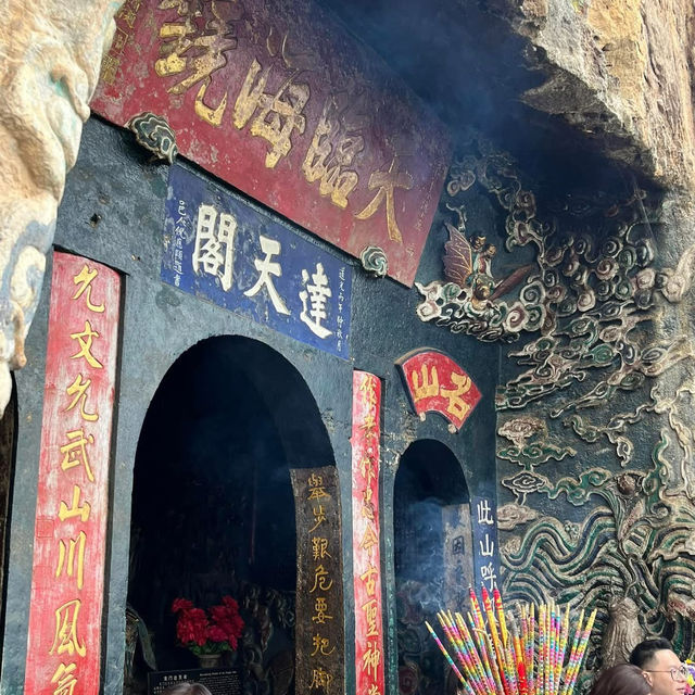 ⛰️✨ Dragon Gate at Western Hills (龙门, Longmen) – Kunming’s Cliffside Wonder!