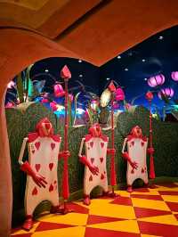 Dine in Wonderland in Queen of Hearts Banquet, Tokyo Disneyland