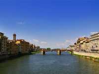 สะพานเวคคีโอ (Ponte Vecchio)