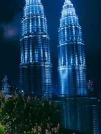 🗼🇲🇾 Petronas Twin Towers – The Icon of Kuala Lumpur