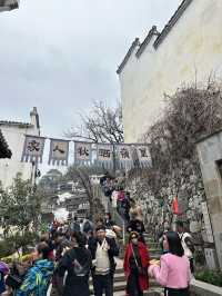 Huangling Village – The Rooftop Wonder of Wuyuan 🌶️