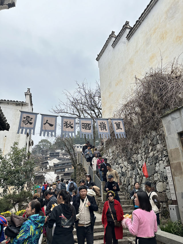 Huangling Village – The Rooftop Wonder of Wuyuan 🌶️