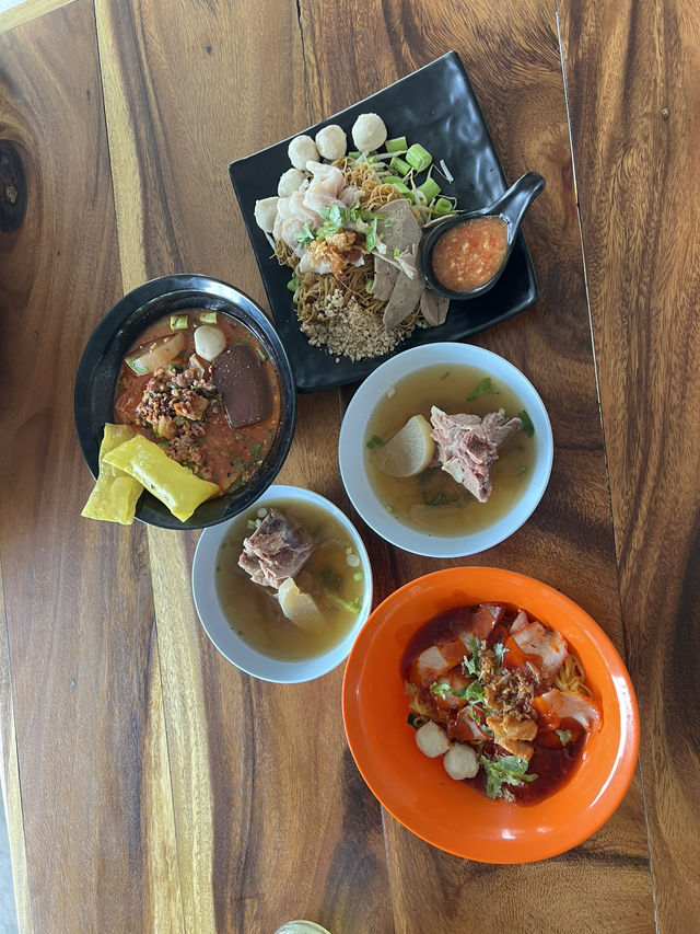 ก๋วยเตี๋ยวป๊อกป๊อกนายหงวน สาขาบางแสน