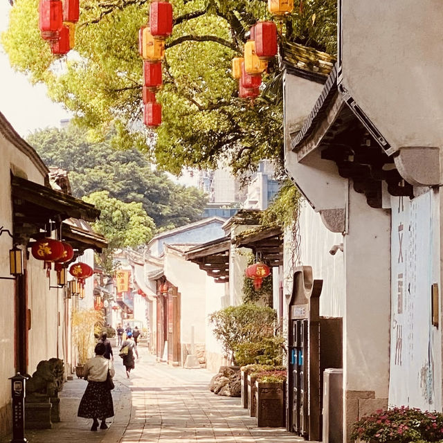 🏮 Let’s Go to Sanfang Qixiang – Fuzhou’s Ancient Alleyways of Culture & Charm! 🏮