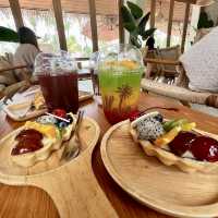 南国気分満点！パタヤのアロハスタイルのブランチカフェ🇹🇭