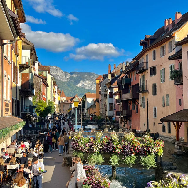 🍂 October Escape｜Annecy, France’s Prettiest Small Town