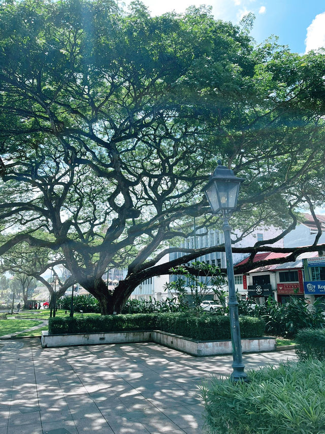 Old Court House Kuching: Historic Landmark with Timeless Charm 