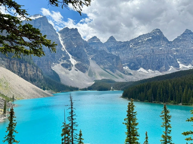 加拿大🇨🇦最美的夢蓮湖😍