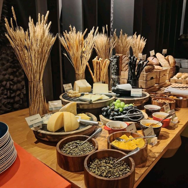 🍽️ Seafood Night at Flock, W Hotel – A Must Try Dining Experience!