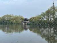 🚤✨ Cruising West Lake – A Classic Hangzhou Experience ✨🚤
