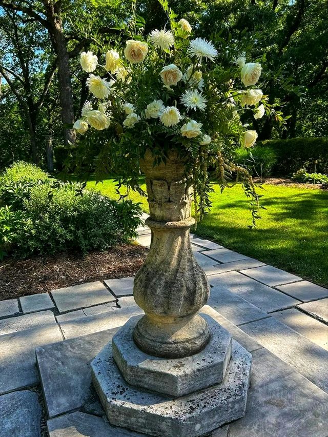 🌸 Salisbury House & Gardens – A Hidden Gem in Des Moines 🌸
