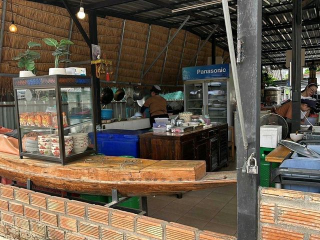 ร้านก๋วยเตี๋ยวเรือรสนิยม สาขา2เชียงใหม่