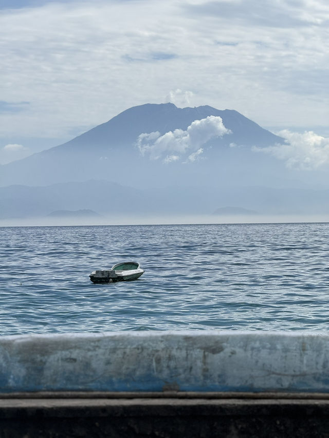 Pursuing the sacred Mount Agung Pursuing the sacred Mount Agung