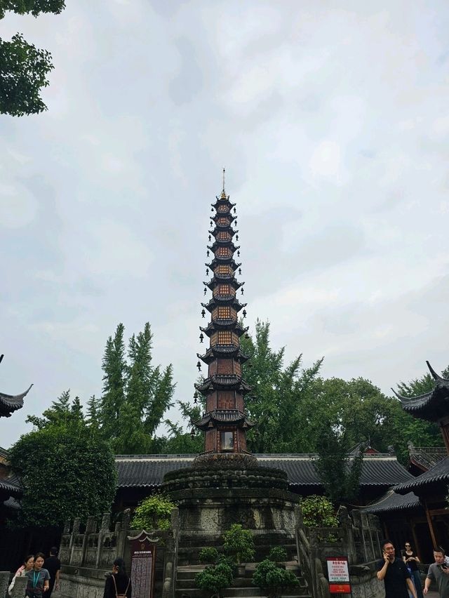 Temple Calm Chengdu🌿