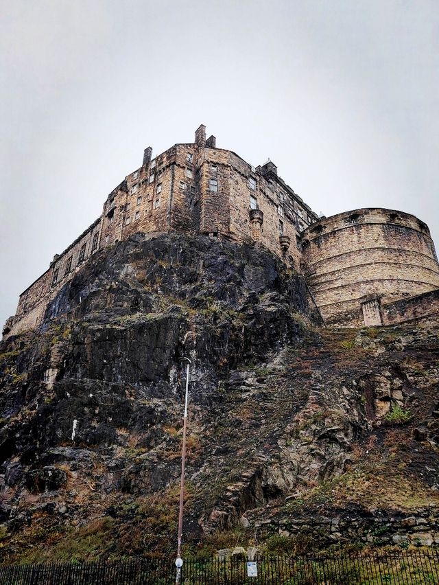 Crowning the City: Edinburgh Castle from Every Angle