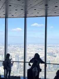 上海塔-摩登建築風格感受都市脈搏  