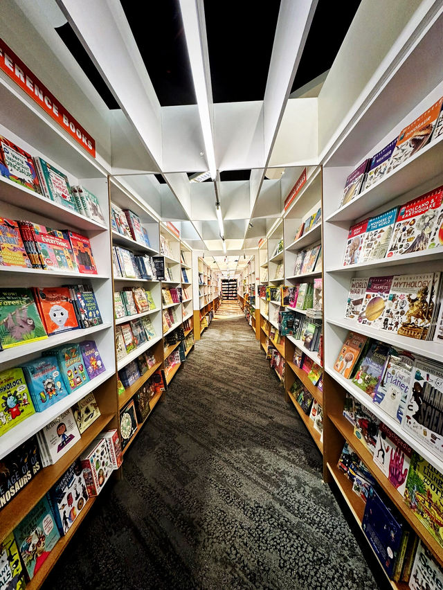 A Literary Wonderland: BookXcess Pavilion KL 📚✨ A Literary Wonderland: BookXcess Pavilion KL 📚✨