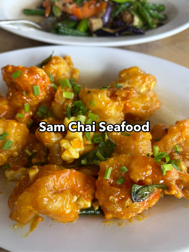 “Sam Chai Seafood Sematan: A Classic Spot for Fresh Coastal Flavours”