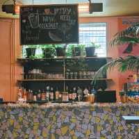 Kiss Kiss Restaurant: ฟิวชันเข้มข้น บรรยากาศสุดปัง